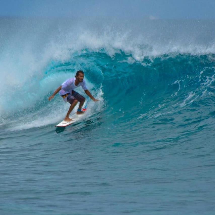 String Wave Maldives Hotel Gulhi Buitenkant foto